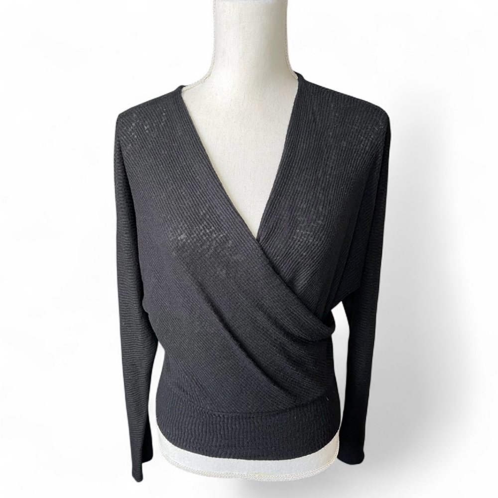 Lulus black crossover Sweater fitted minimalist neutral workwear size XS